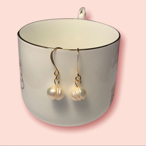 Handmade Pearl Earrings - Picture 7 of 14